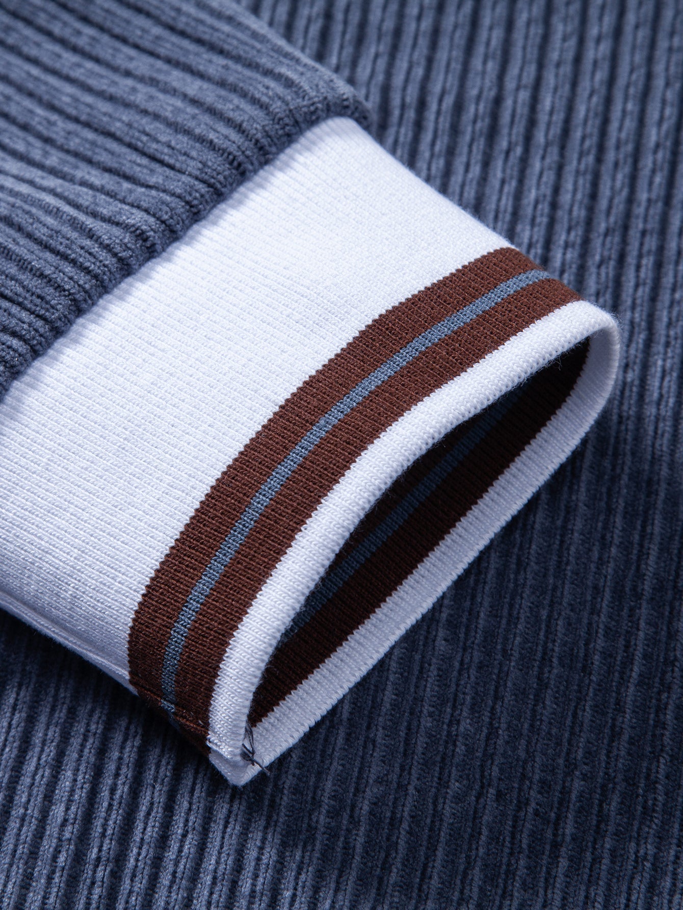 Johnny Collar Sweatshirt with Contrast Trim