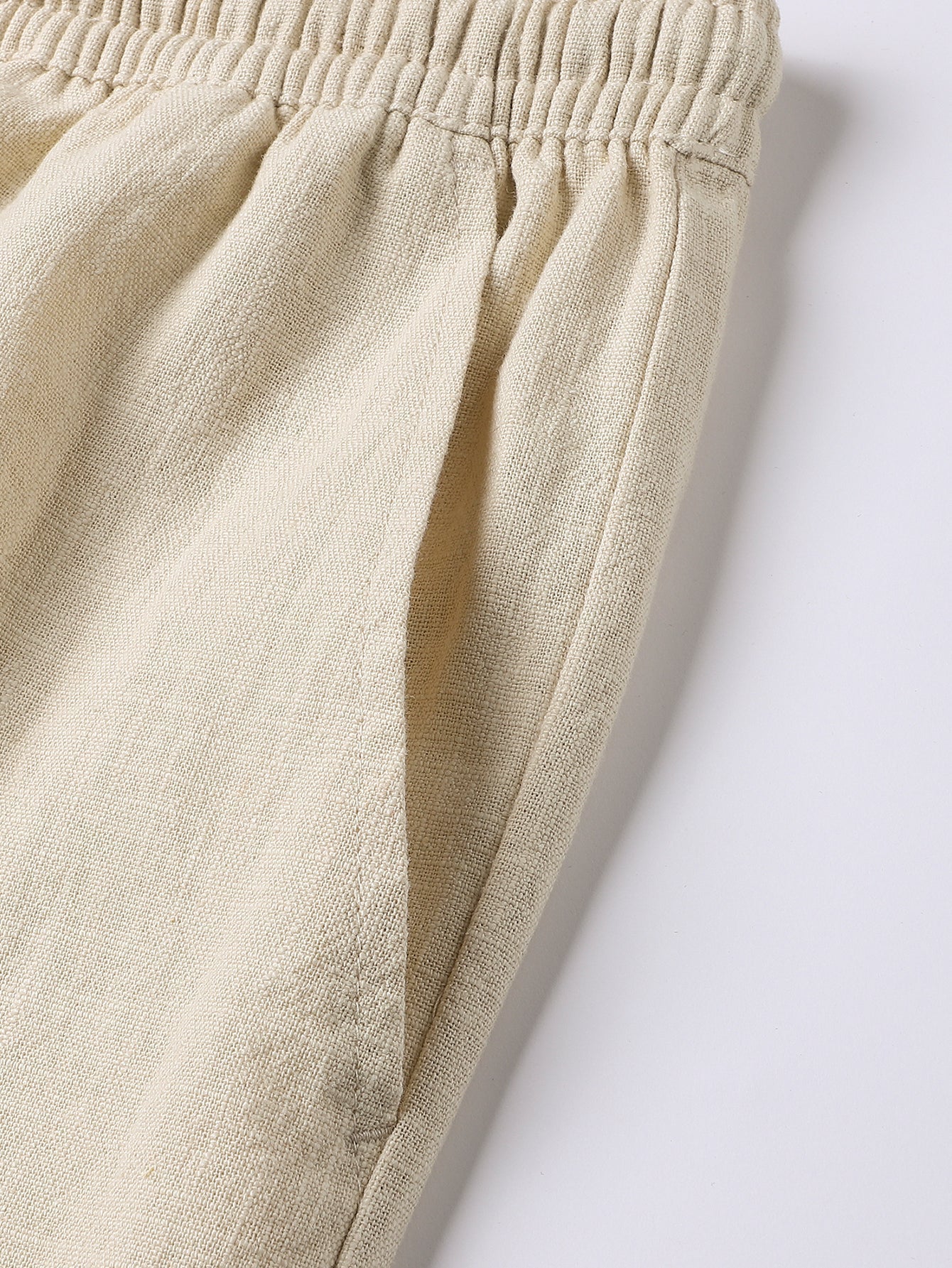 Drawstring Shorts in Linen-Cotton Blend