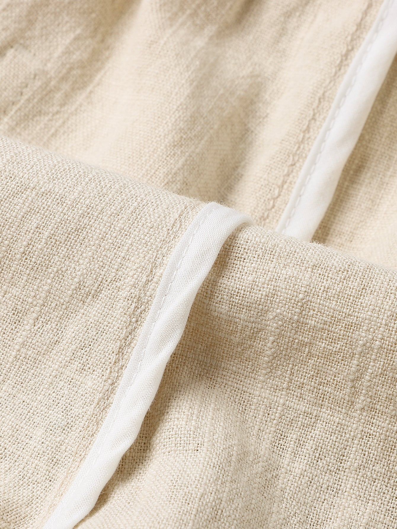 Drawstring Shorts in Linen-Cotton Blend