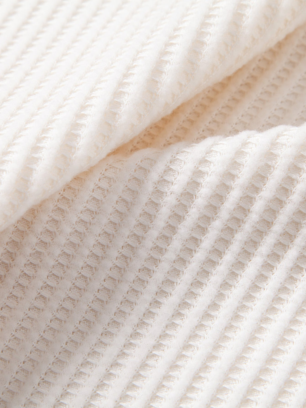 Two-Piece Contrast Waffle Set: T-Shirt with Pocket & Drawstring Knitted Pants